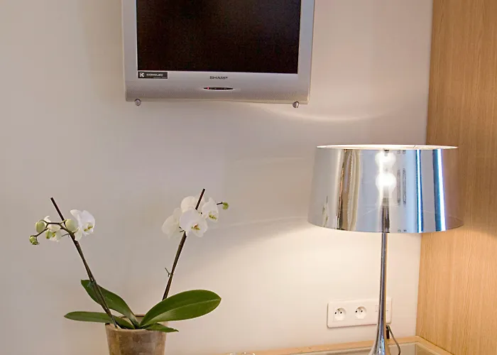 Caumartin Opera - Astotel מלון 3*